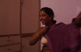 XXX Black Angelika veut sentir deux bites films pornos gays gratuits dedans
